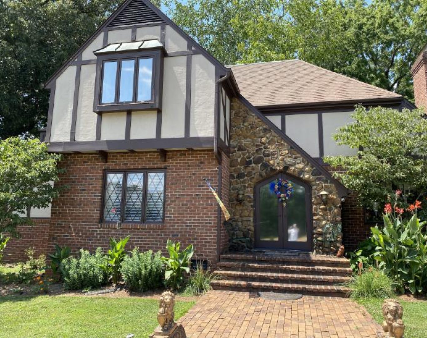 Modern residential window installation and replacement in Pineville NC