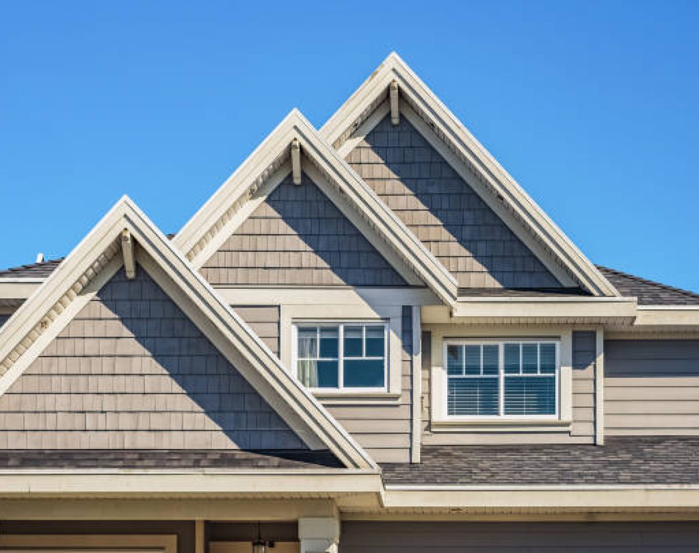 Elegant bay window design from Speaks Custom Window and Sunrooms